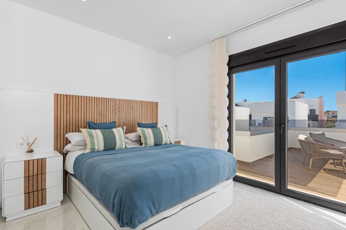 Image No.17-3 Bed Villa for sale