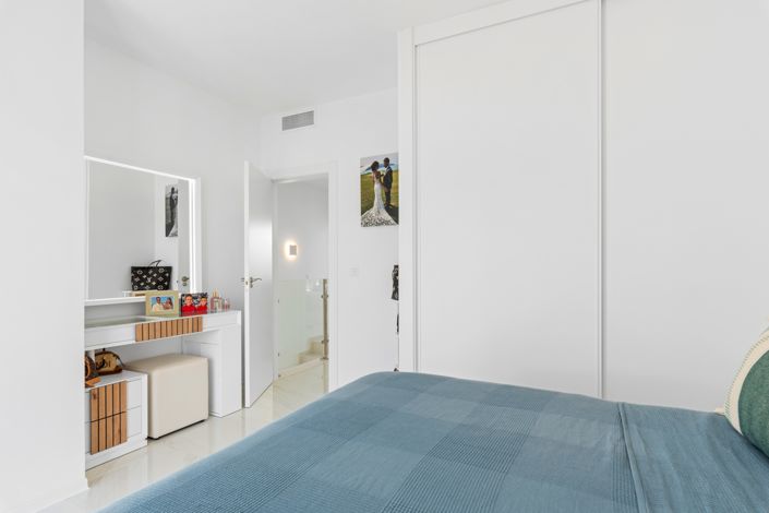 Image No.18-3 Bed Villa for sale