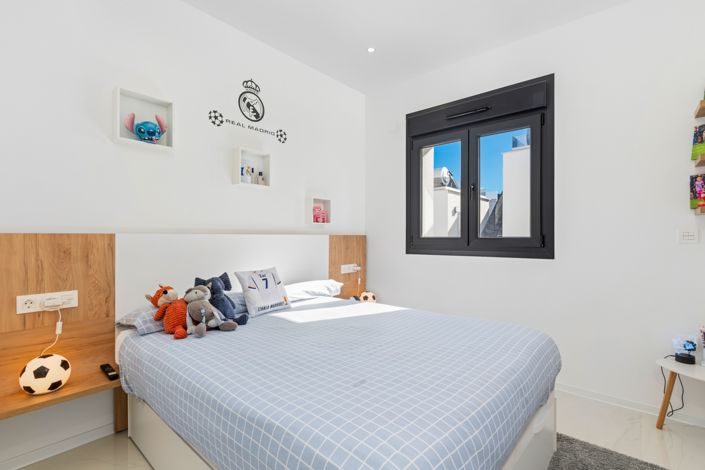 Image No.25-3 Bed Villa for sale