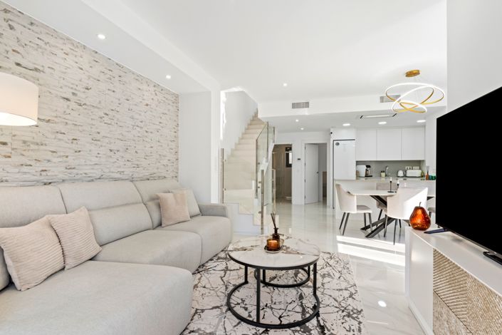 Image No.3-3 Bed Villa for sale