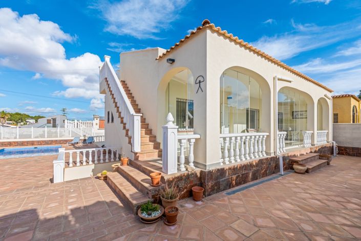 Image No.1-Villa de 3 chambres à vendre à Torrevieja