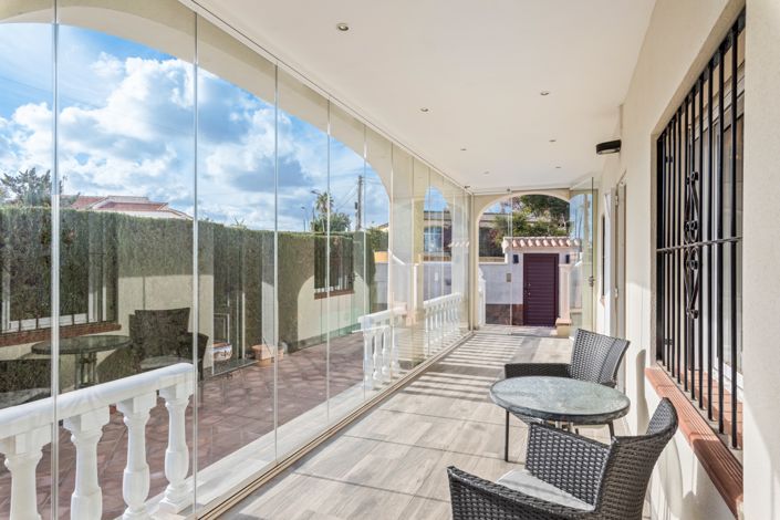 Image No.3-3 Bed Villa for sale