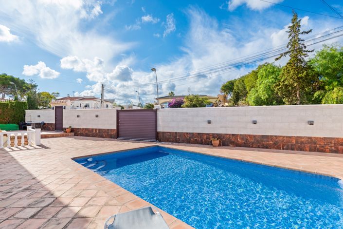 Image No.33-3 Bed Villa for sale