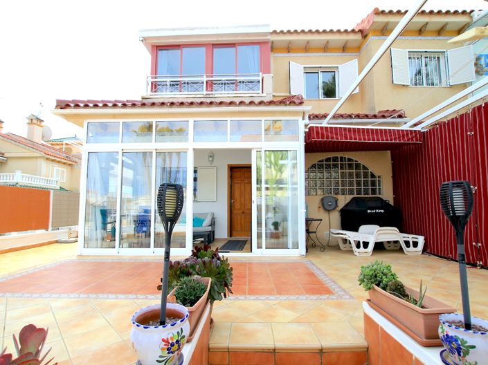 Image No.1-3 Bed Villa for sale