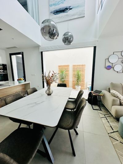 Image No.6-5 Bed Villa for sale