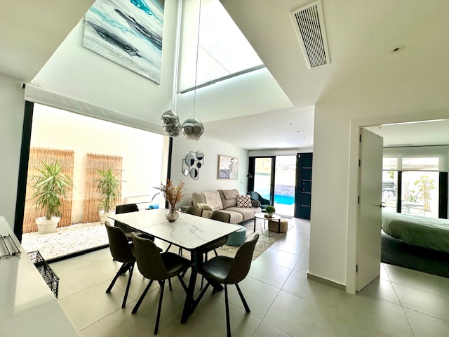 Image No.8-5 Bed Villa for sale