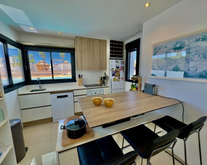 Image No.2-3 Bed Villa for sale