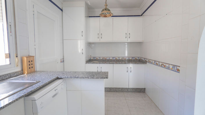 Image No.10-3 Bed Villa for sale