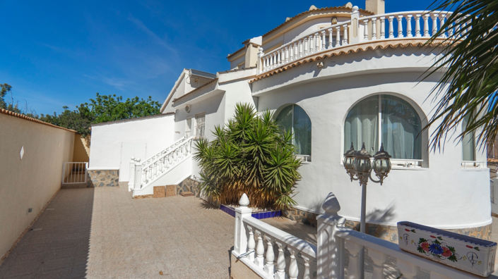 Image No.34-3 Bed Villa for sale