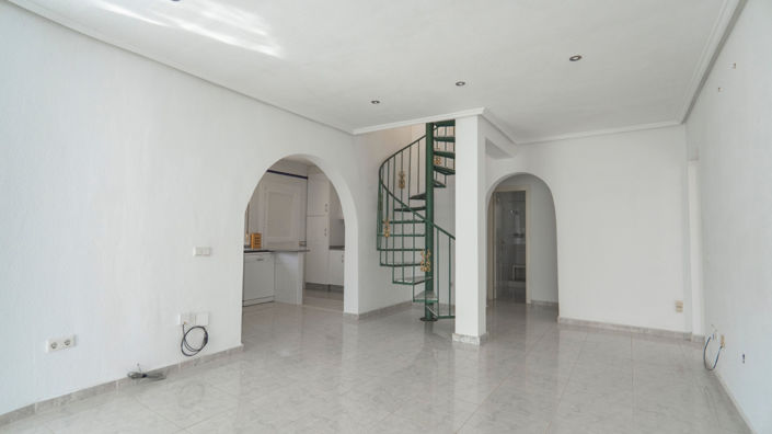 Image No.7-3 Bed Villa for sale