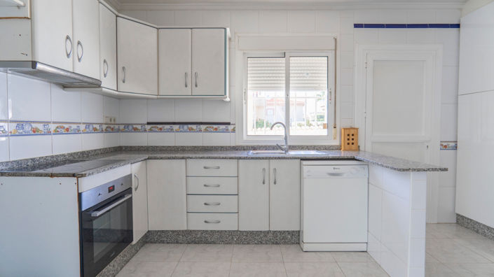 Image No.9-3 Bed Villa for sale