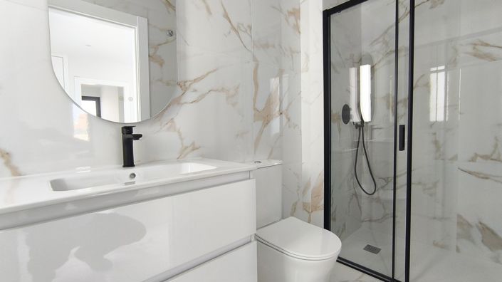 Image No.16-2 Bed Property for sale