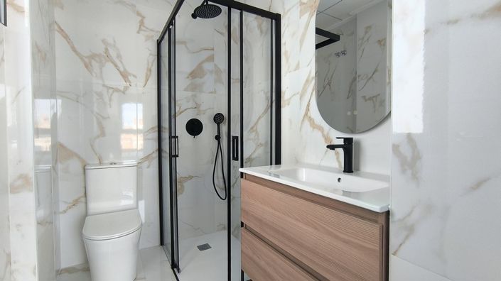 Image No.19-2 Bed Property for sale