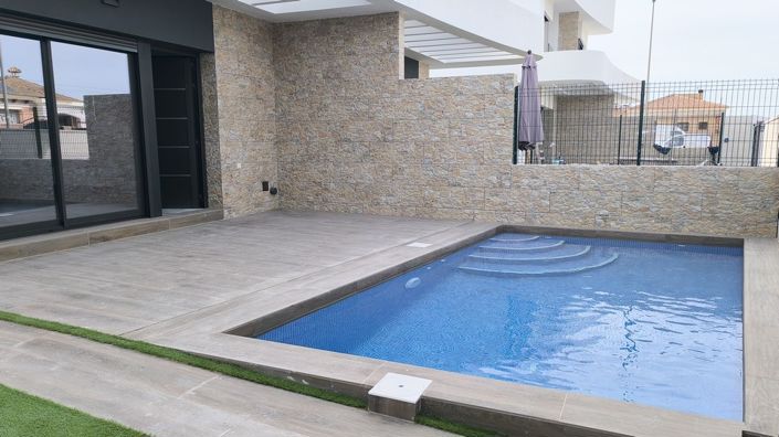 Image No.27-2 Bed Property for sale