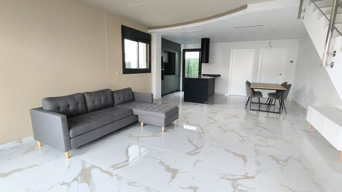 Image No.5-2 Bed Property for sale