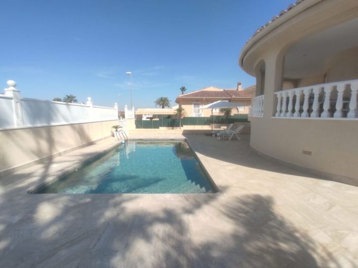 Image No.17-3 Bed Villa for sale