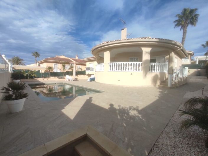 Image No.2-3 Bed Villa for sale