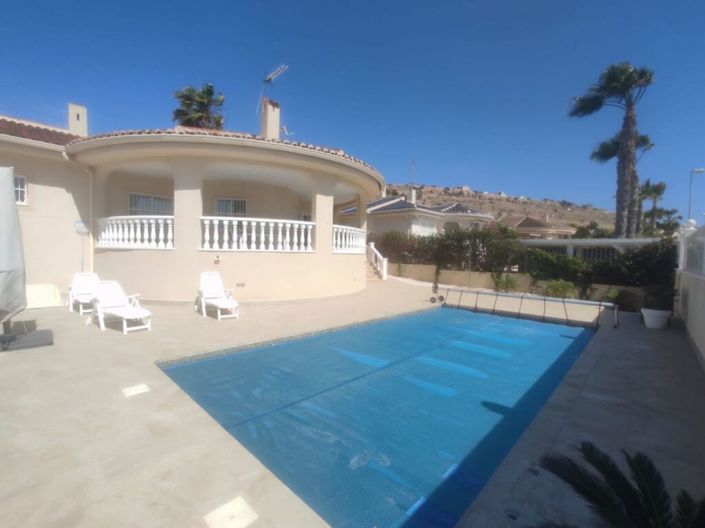 Image No.25-3 Bed Villa for sale