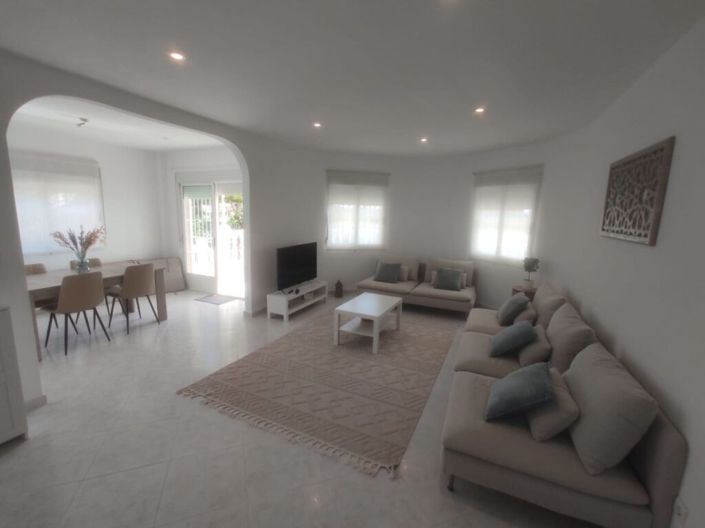 Image No.4-3 Bed Villa for sale