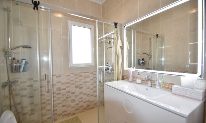 Image No.18-4 Bed Villa for sale