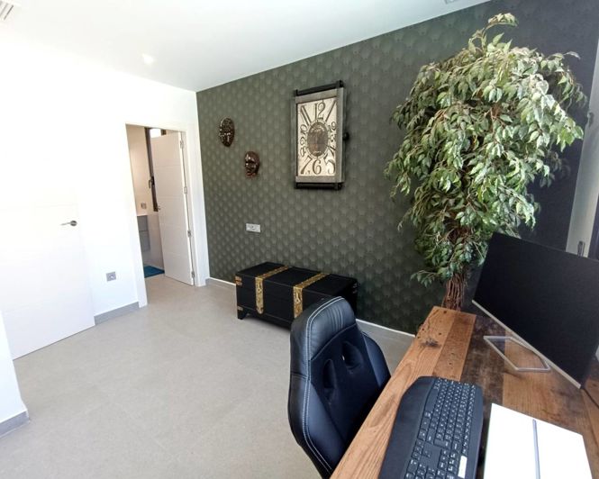 Image No.10-3 Bed Villa for sale