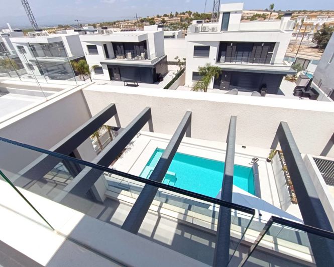 Image No.30-3 Bed Villa for sale