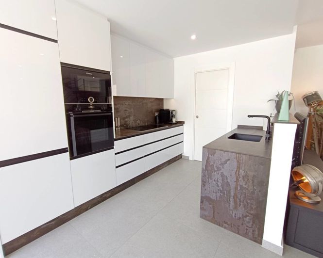 Image No.8-3 Bed Villa for sale