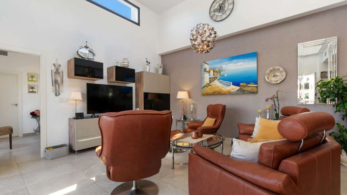 Image No.3-2 Bed Villa for sale