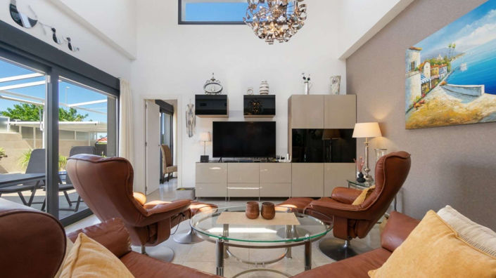 Image No.4-2 Bed Villa for sale