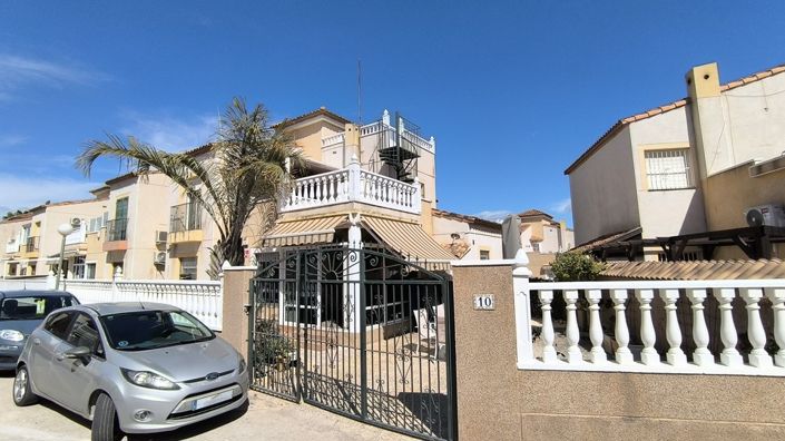 Image No.1-3 Bed Villa for sale