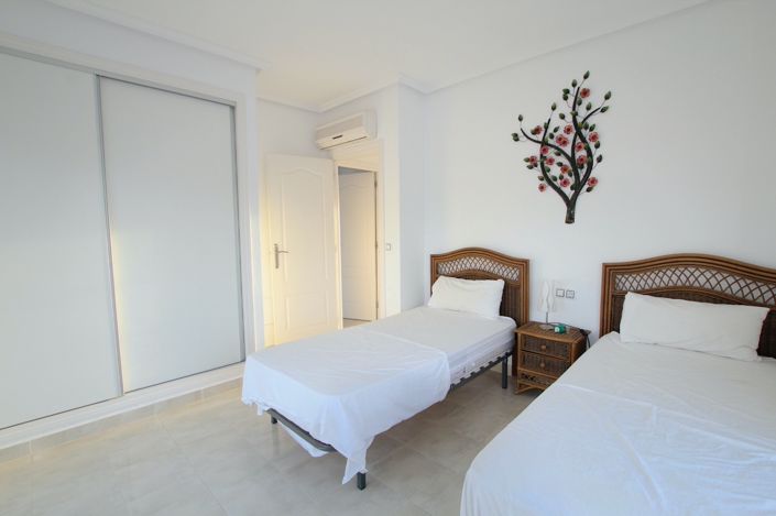 Image No.14-4 Bed Villa for sale