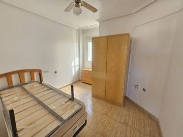 978511