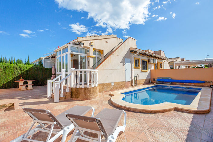 Image No.1-Villa de 2 chambres à vendre à Cabo Roig