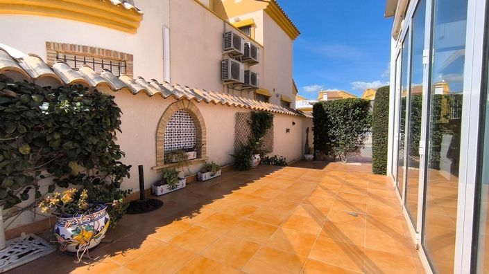 Image No.24-3 Bed Villa for sale