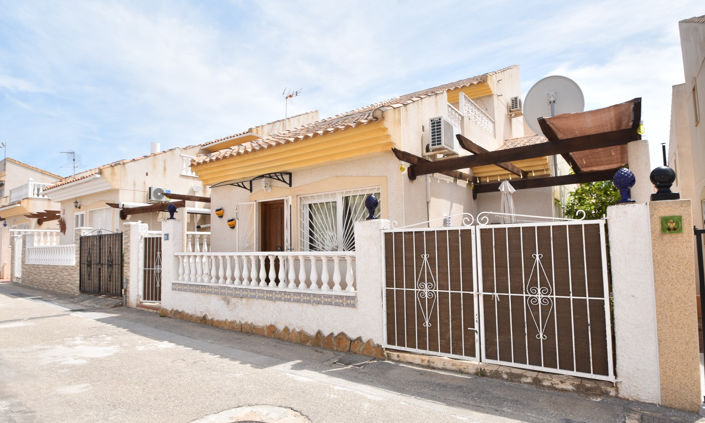 Image No.1-3 Bed Villa for sale