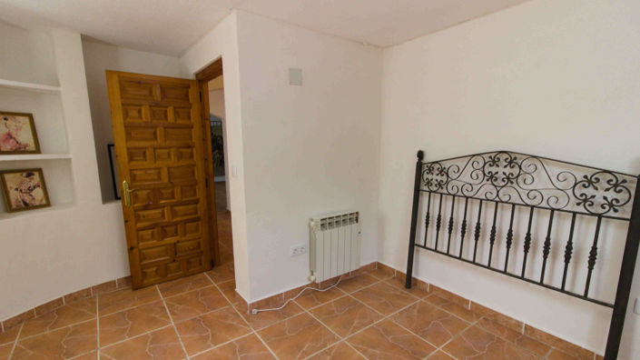 Image No.47-5 Bed Villa for sale