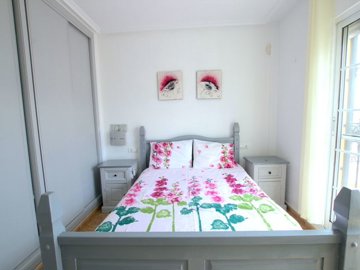 48893_fabulous_3_bedroom_family_home_with_a_large_garden_290425114429_img_2290