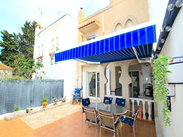 48927_charming_3_bedroom_townhouse_walking_distance_to_the_beach_260425114935_img_2175