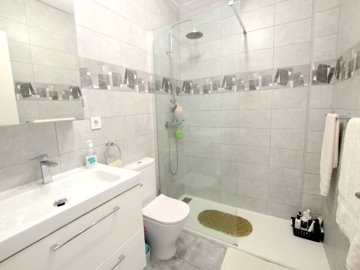 48927_charming_3_bedroom_townhouse_walking_distance_to_the_beach_260425114930_img_2203