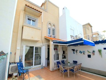 48927_charming_3_bedroom_townhouse_walking_distance_to_the_beach_260425114933_img_2162
