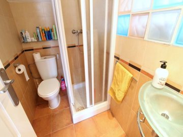 48927_charming_3_bedroom_townhouse_walking_distance_to_the_beach_260425114933_img_2181