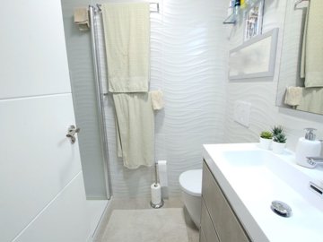 48926_stylish_and_contemporary_2_bed_2_bath_apartment_vista_azul_xxix_260425101455_img_2040