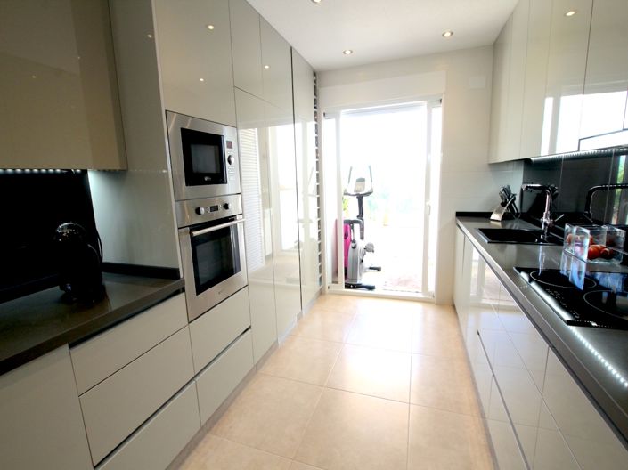 Image No.8-2 Bed Apartment for sale