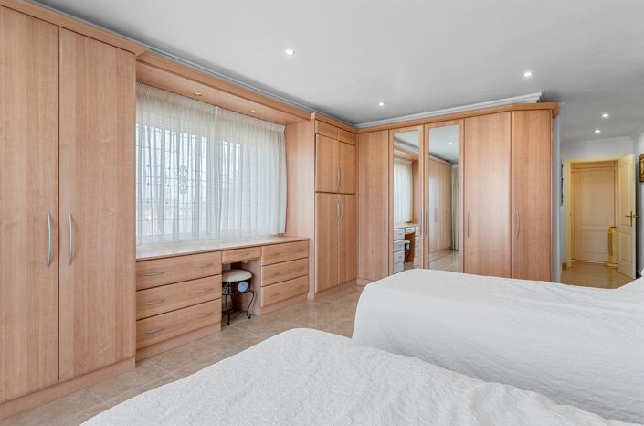 Image No.37-7 Bed Villa for sale