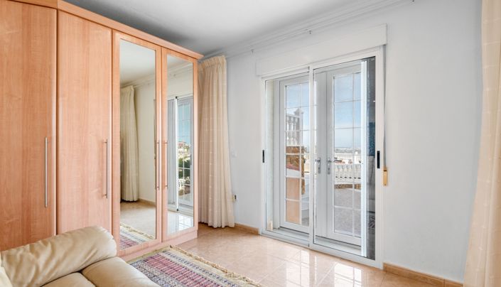 Image No.42-7 Bed Villa for sale