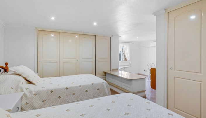 Image No.49-7 Bed Villa for sale