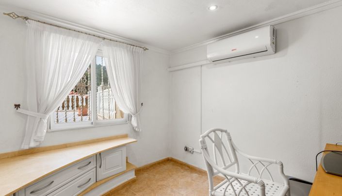 Image No.50-7 Bed Villa for sale