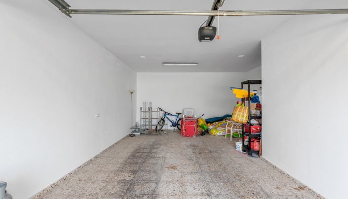 Image No.52-7 Bed Villa for sale