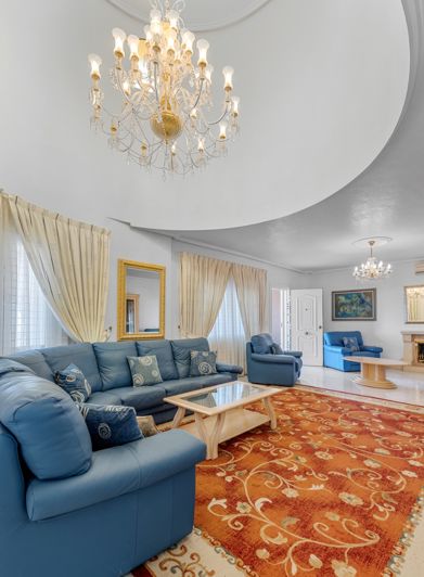 Image No.8-7 Bed Villa for sale