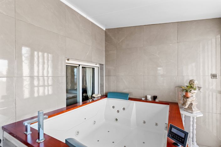 Image No.13-4 Bed Villa for sale